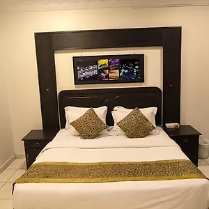 تحقق من التوفر